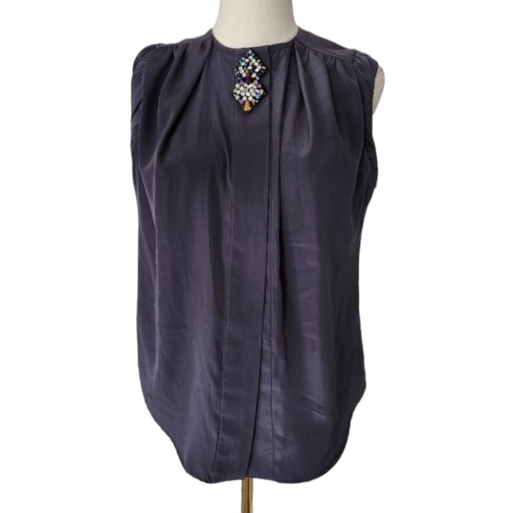 NWOT Mandee Grey Sleeveless top with Rhinestone Detail - Size Small